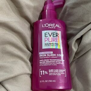 L'Oreal EverPure Iron Sleek Coat in Bold Purple